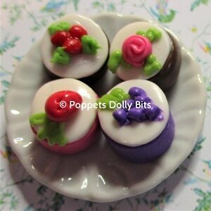 Large plate cheesecakes
