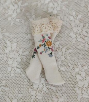 Socks lace trimmed patterned style A - Image 2