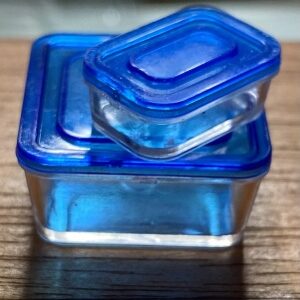 Storage canisters