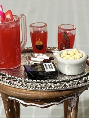 Cocktail set strawberry punch & cigarettes