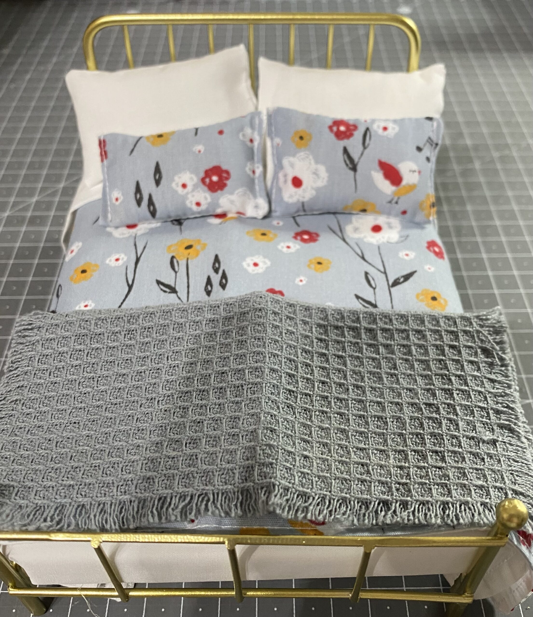 Bed & ready made handmade bedding set 2