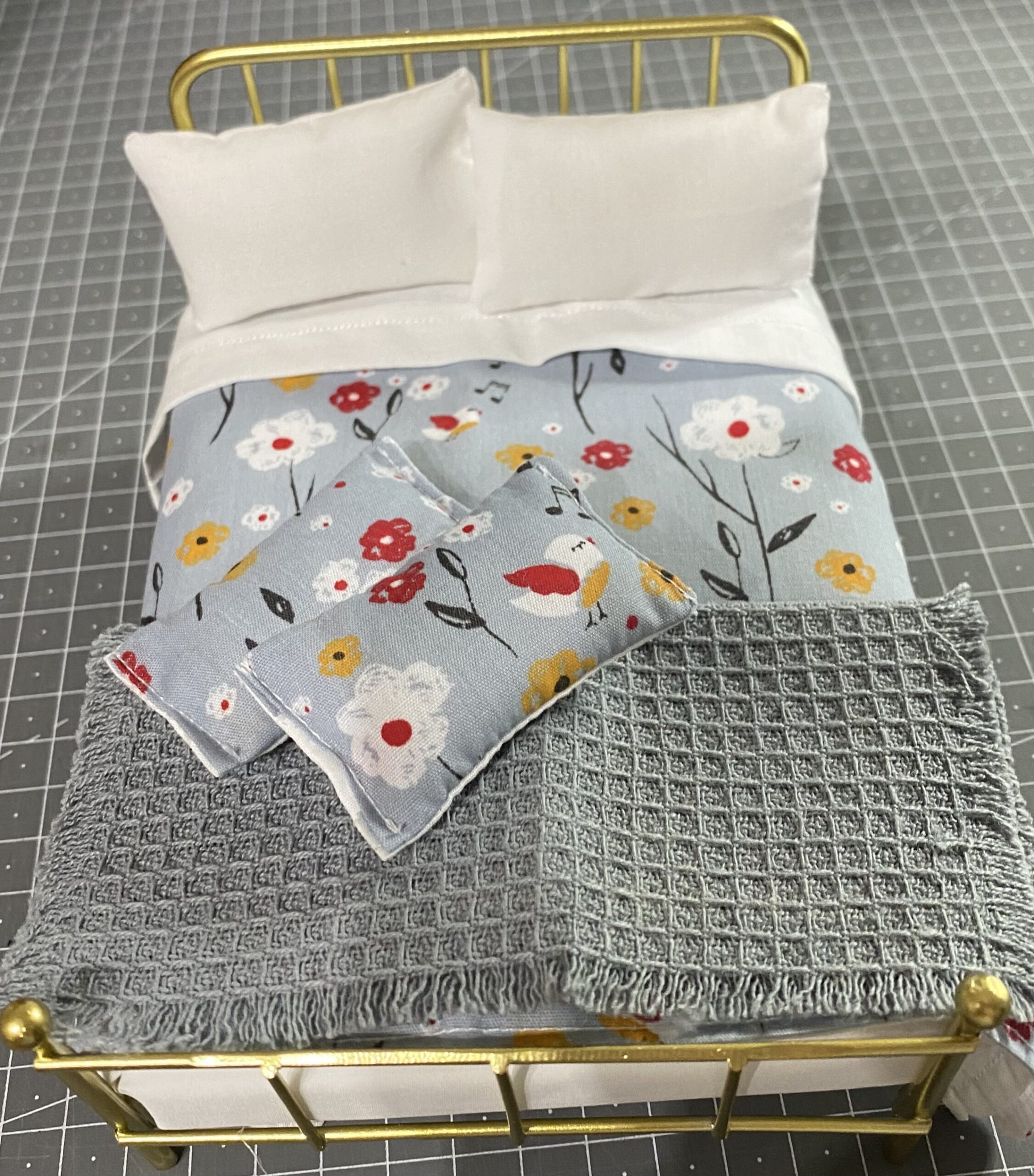 Bed & ready made handmade bedding set 2 - Image 4