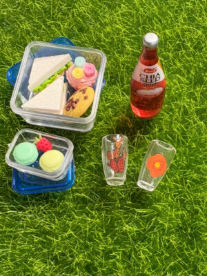 Tupperware boxes & contents